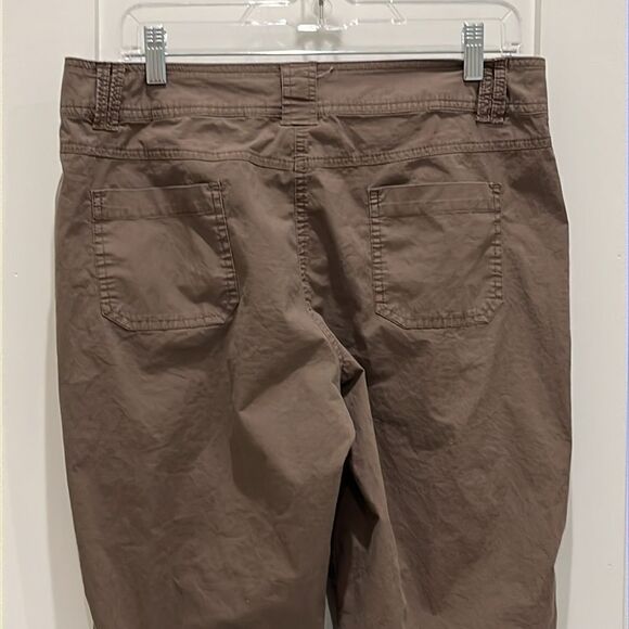 Lulu B brown capri pants-FREE w/bundle purchase - Picture 4 of 9